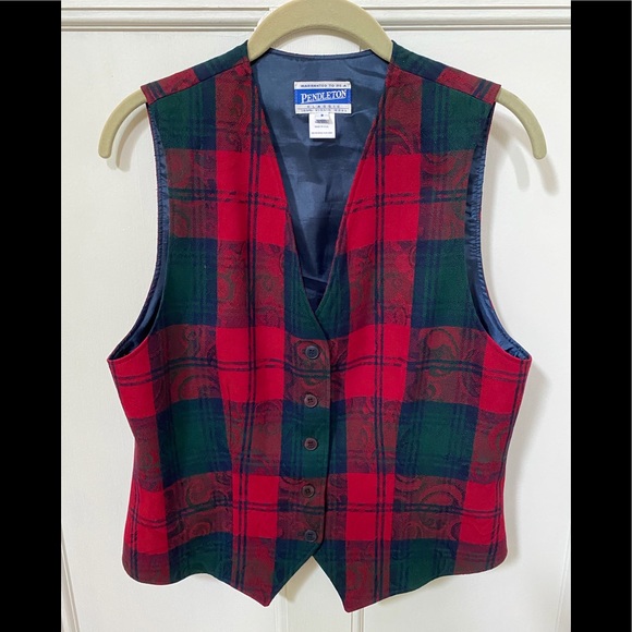 Pendleton Jackets & Blazers - Vintage Classic Wool Plaid Pendleton Vest.